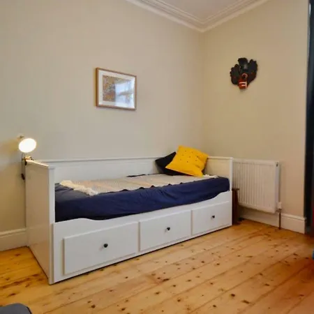 Hotell Charming Victorian 3 Bedroom House With Large Garden Bristol