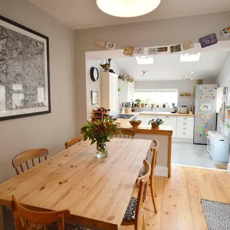 Charming Victorian 3 Bedroom House With Large Garden Hotel 3*